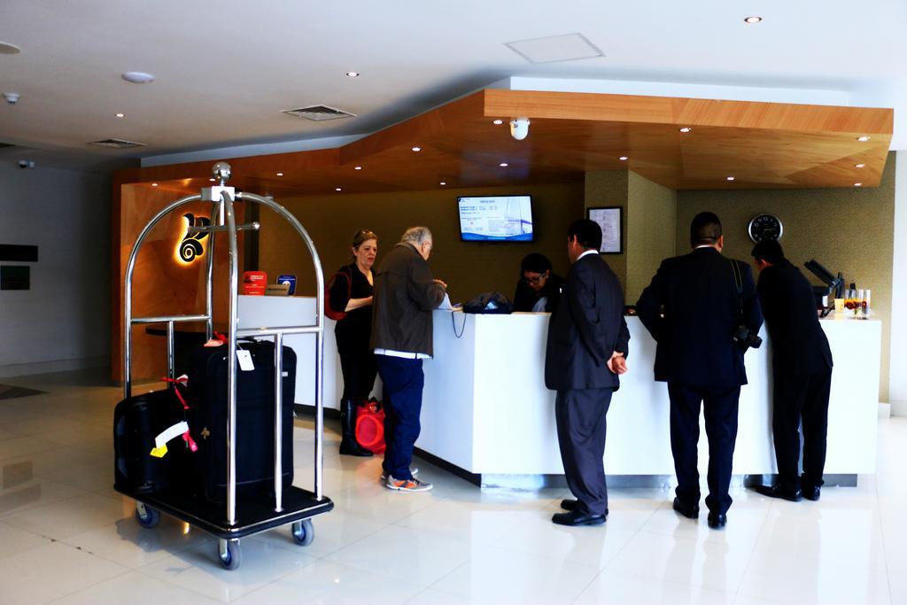 Hotel Diego De Almagro Providencia Сантяго Екстериор снимка