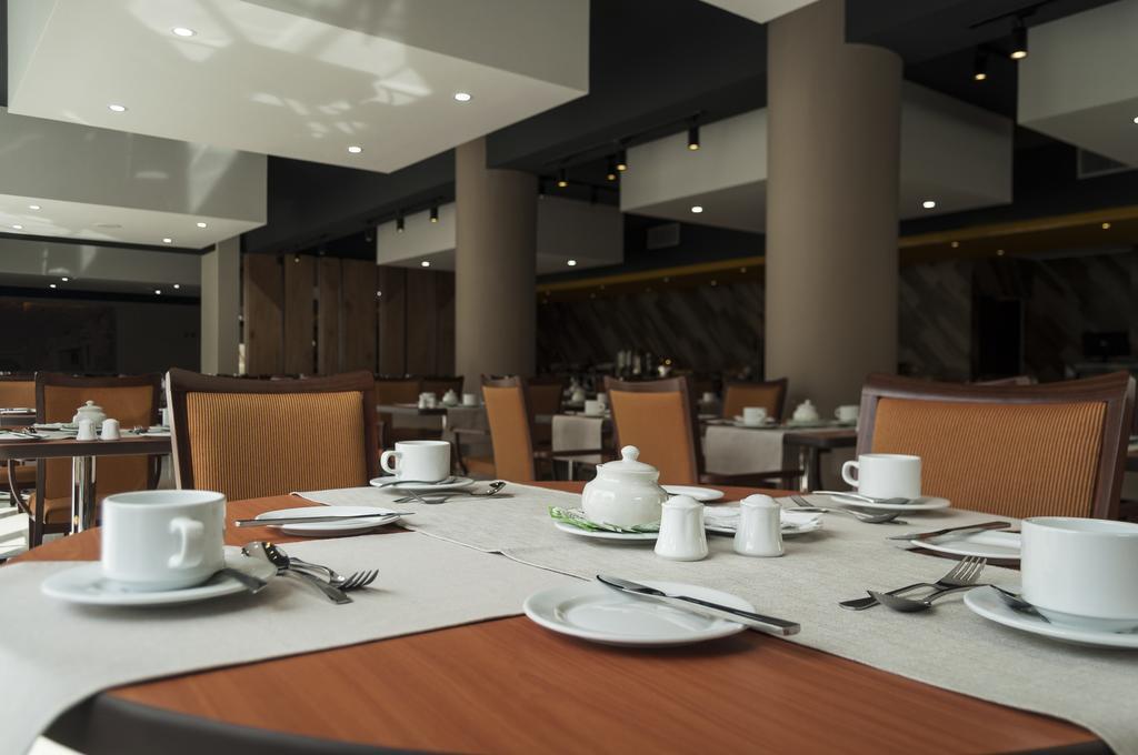 Hotel Diego De Almagro Providencia Сантяго Екстериор снимка
