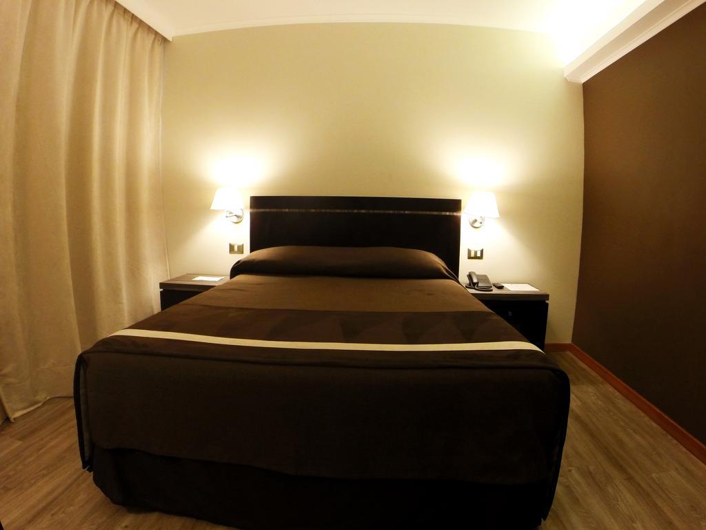 Hotel Diego De Almagro Providencia Сантяго Екстериор снимка
