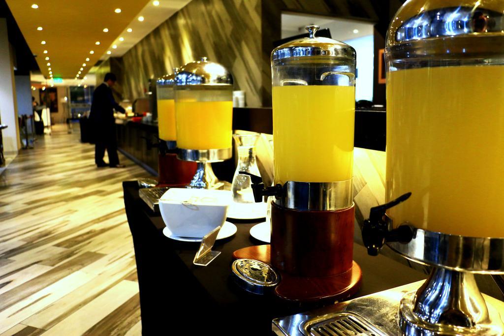 Hotel Diego De Almagro Providencia Сантяго Екстериор снимка
